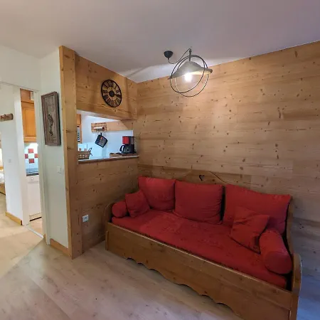 2 Pieces Pour 4 Personnes Avec Balcon Et Parking - Sud, A 5 Min Du Centre - Fr-1-343-250