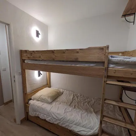 2 Pieces Pour 4 Personnes Avec Balcon Et Parking - Sud, A 5 Min Du Centre - Fr-1-343-250 *